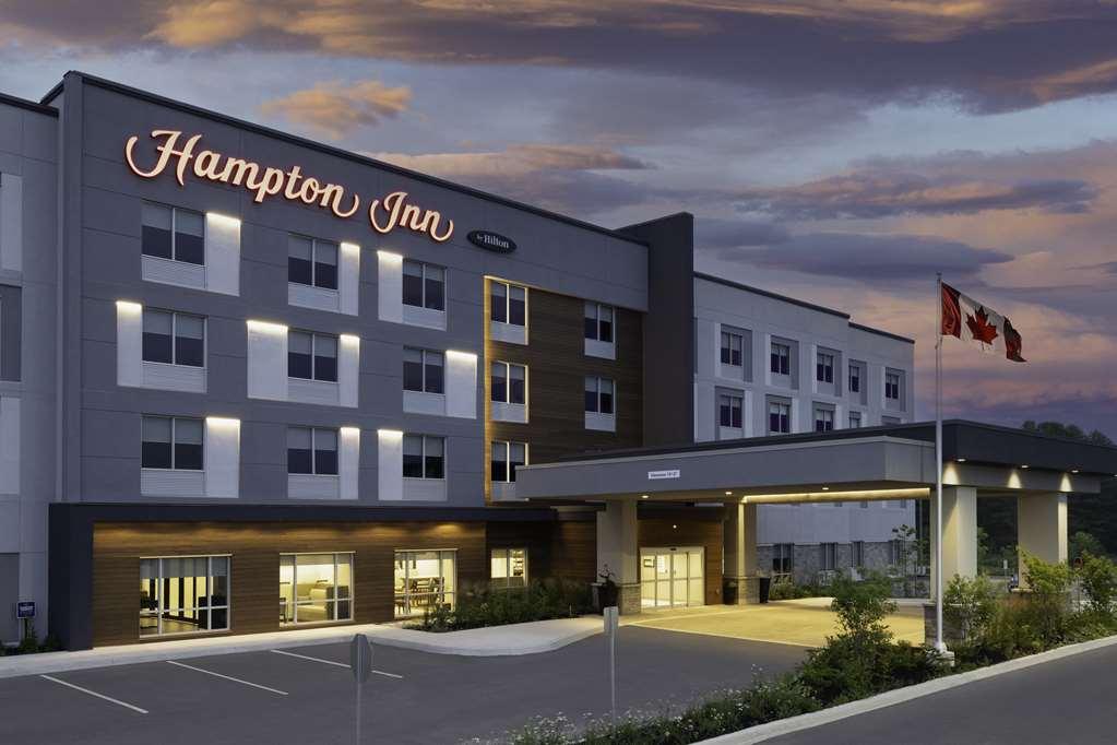 Hampton Inn Midland, On Buitenkant foto